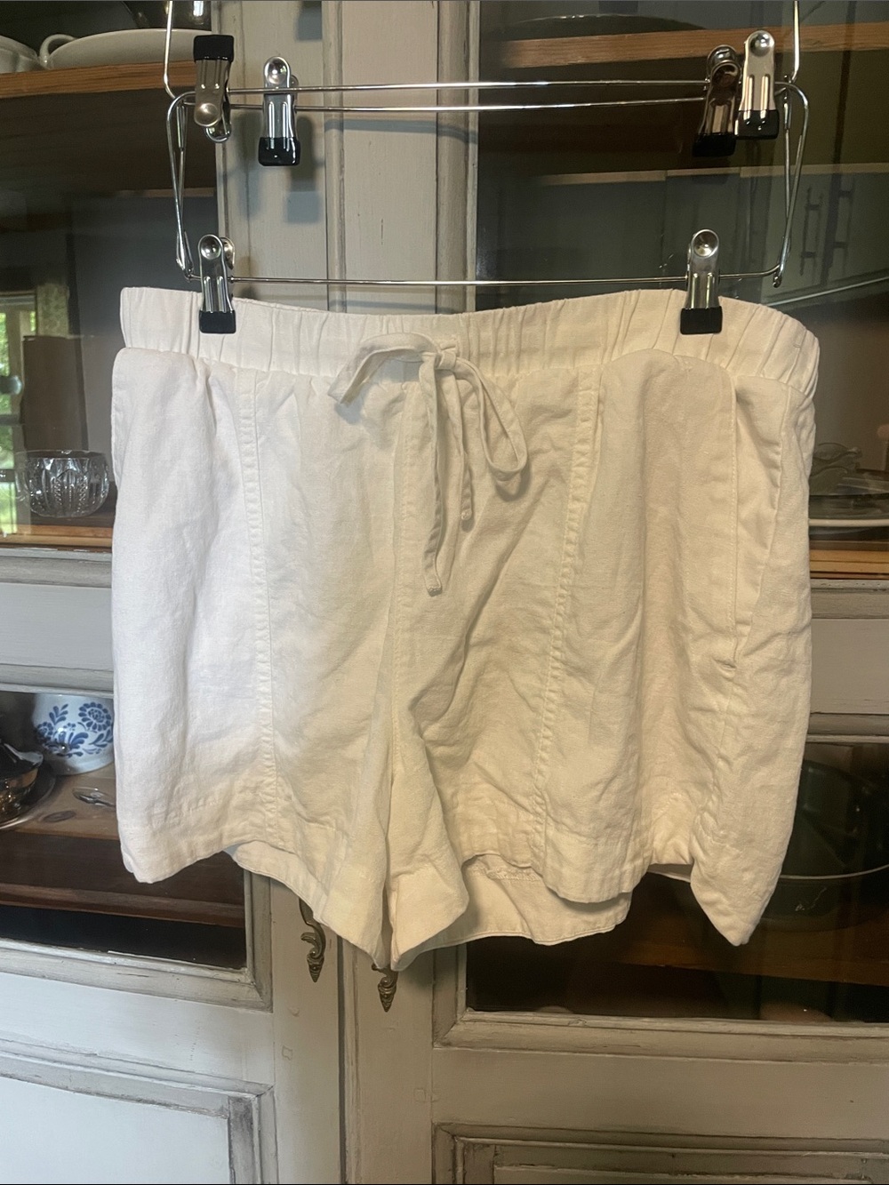 Universal Thread High-Waist White Drawstring Linen-Blend Shorts